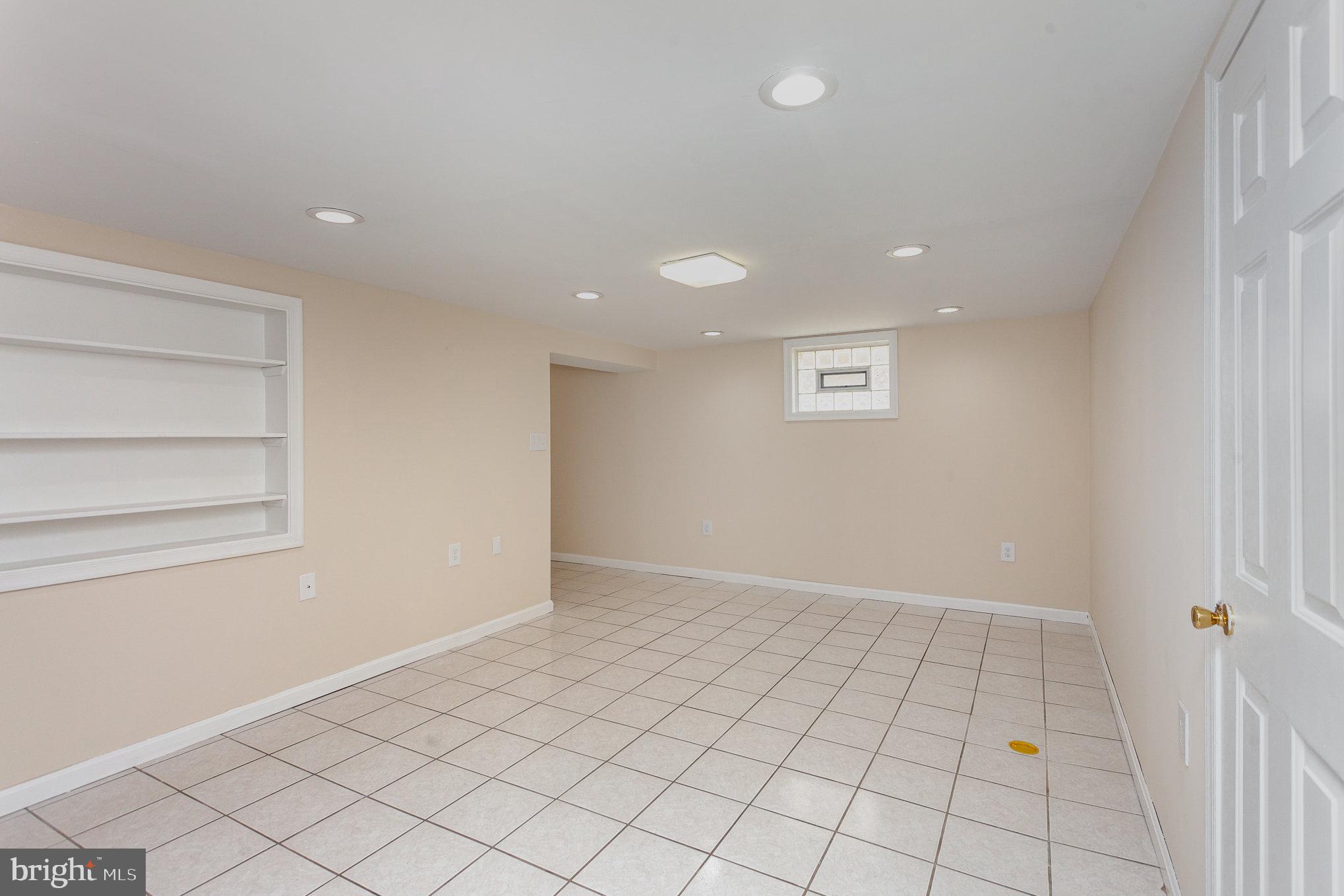 FULLERTON - Residential