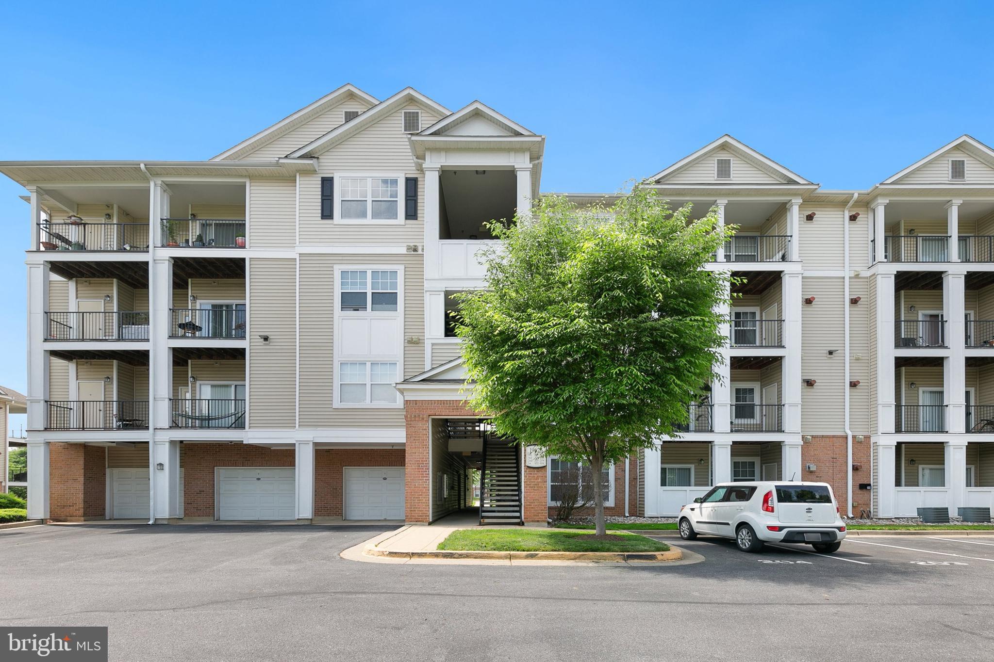 ASHMORE AT GERMANOWN COMMUNITY - Residential