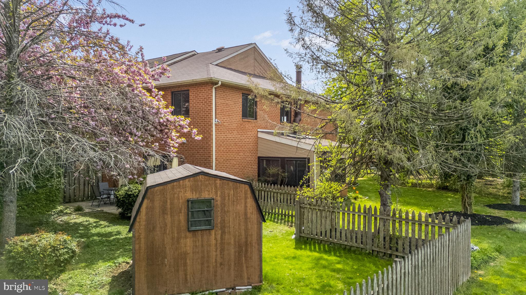 RHONDDA - Residential Lease