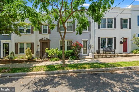 Photo of 1910 35th Place NW, WASHINGTON, DC 20007 (MLS # DCDC2217154) Photo of 1910 35th Place NW, WASHINGTON, DC 20007 (MLS # DCDC2217154)