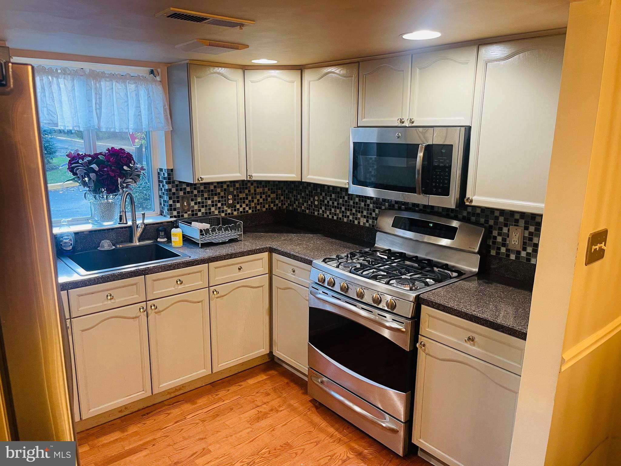 FOUNTAIN POINTE - Residential