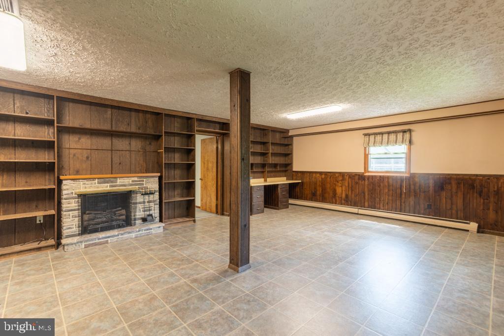 FOREST HILLS - Residential