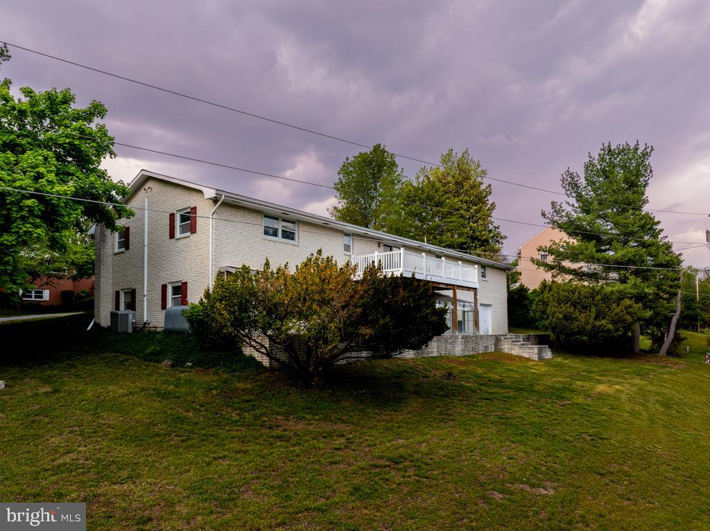 FOREST HILLS - Residential