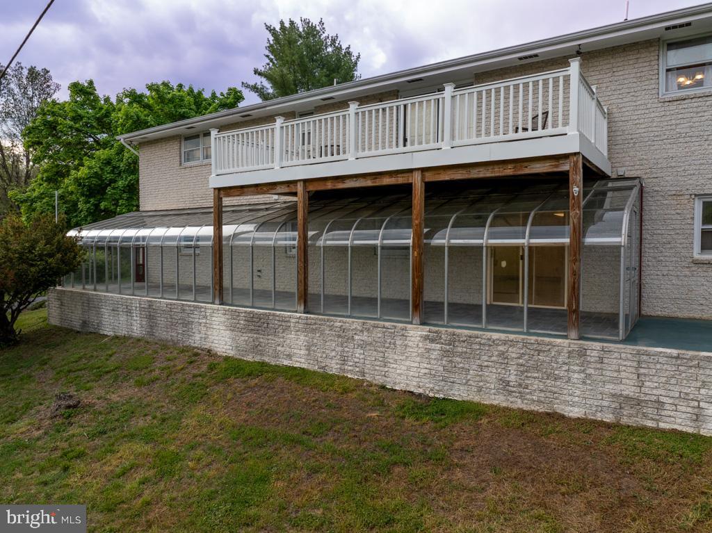 FOREST HILLS - Residential