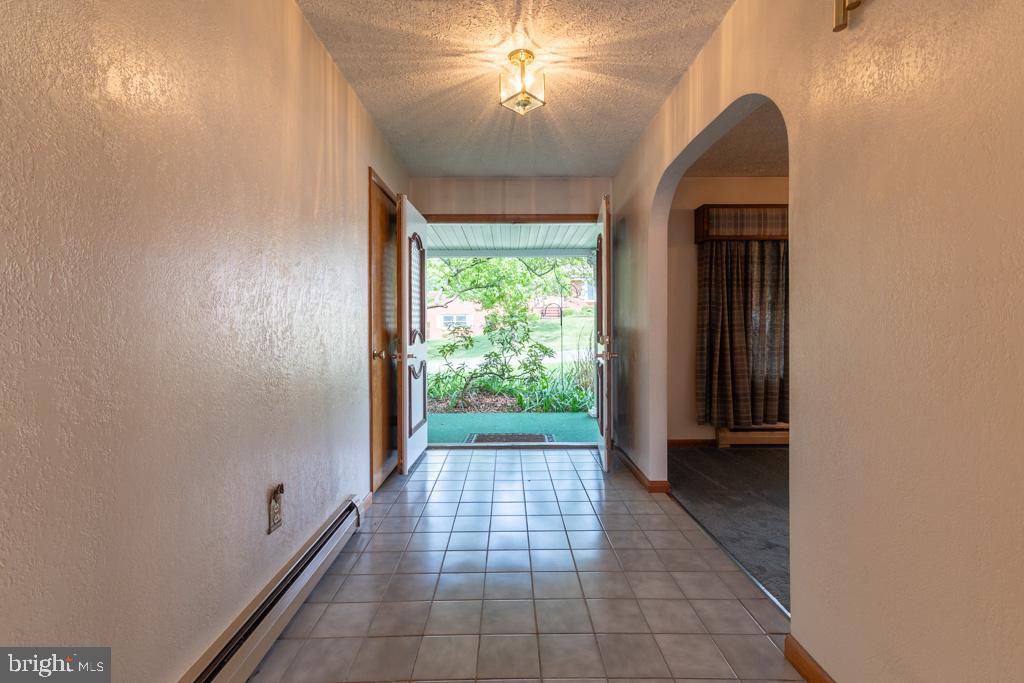 FOREST HILLS - Residential
