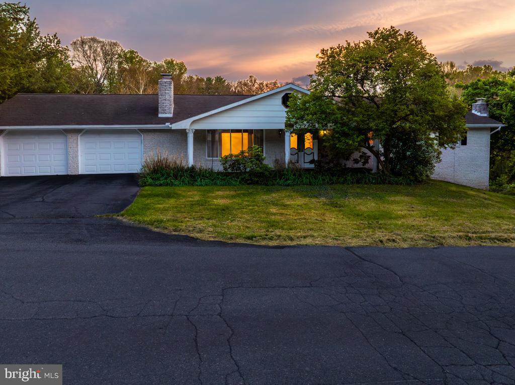 FOREST HILLS - Residential