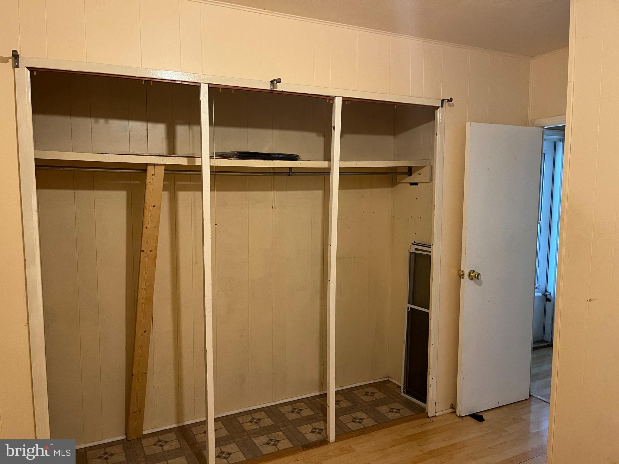 HILLANDALE HOMES - Residential