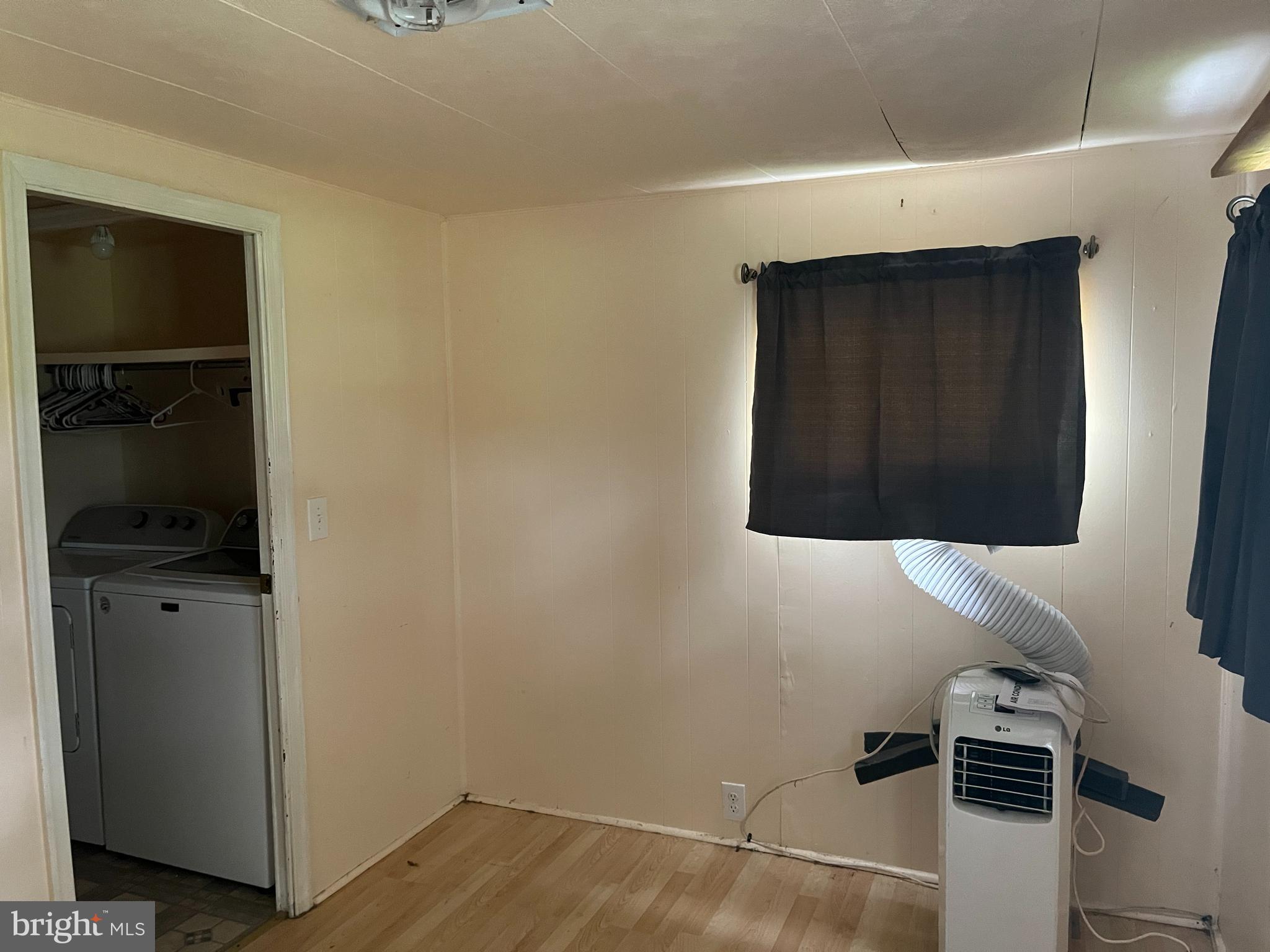 HILLANDALE HOMES - Residential