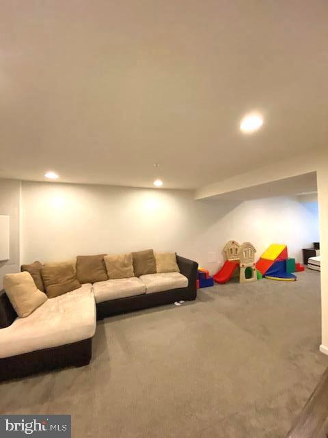 POTOMAC SHORES - Residential Lease