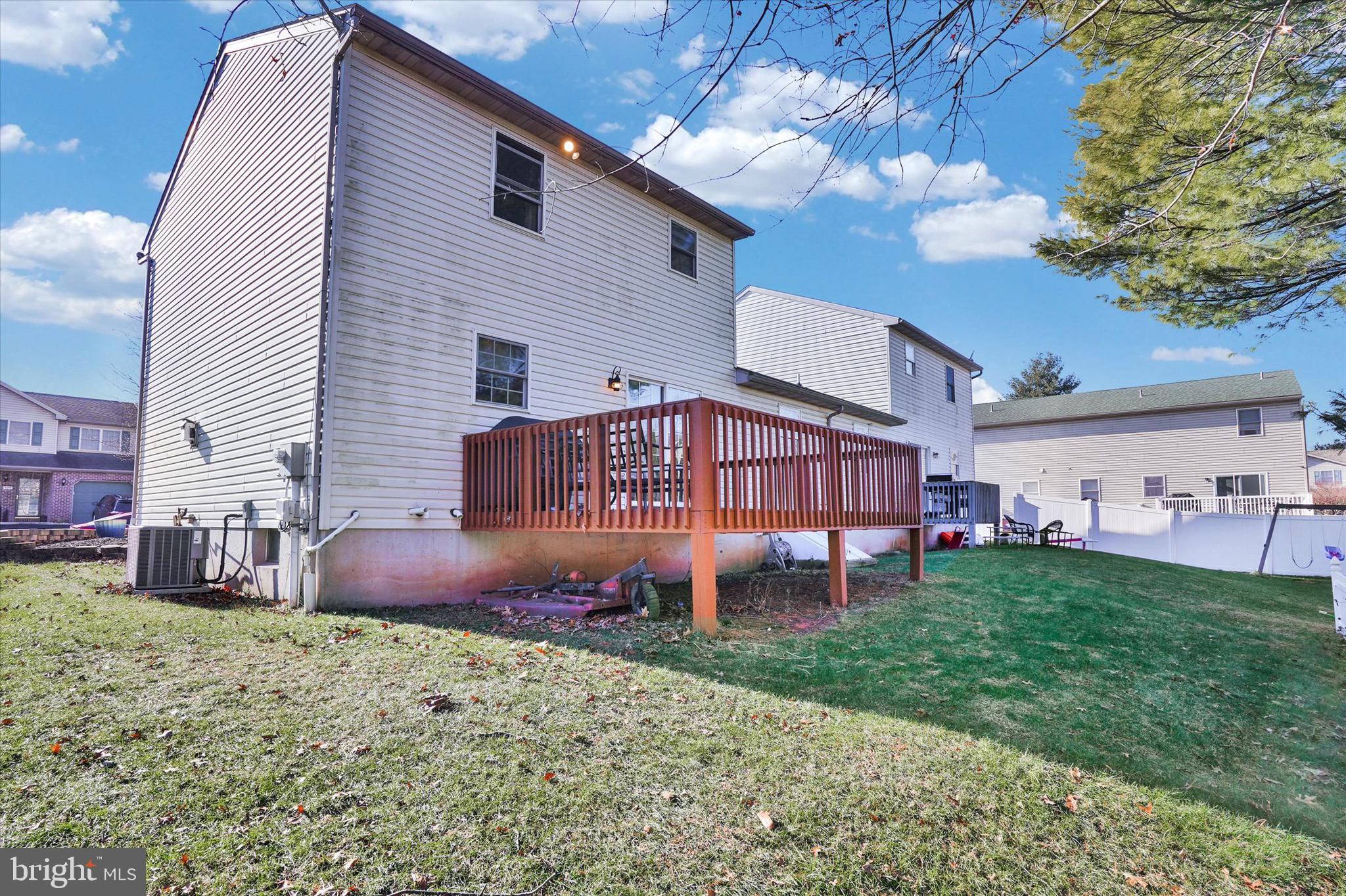 LONG POND - Residential