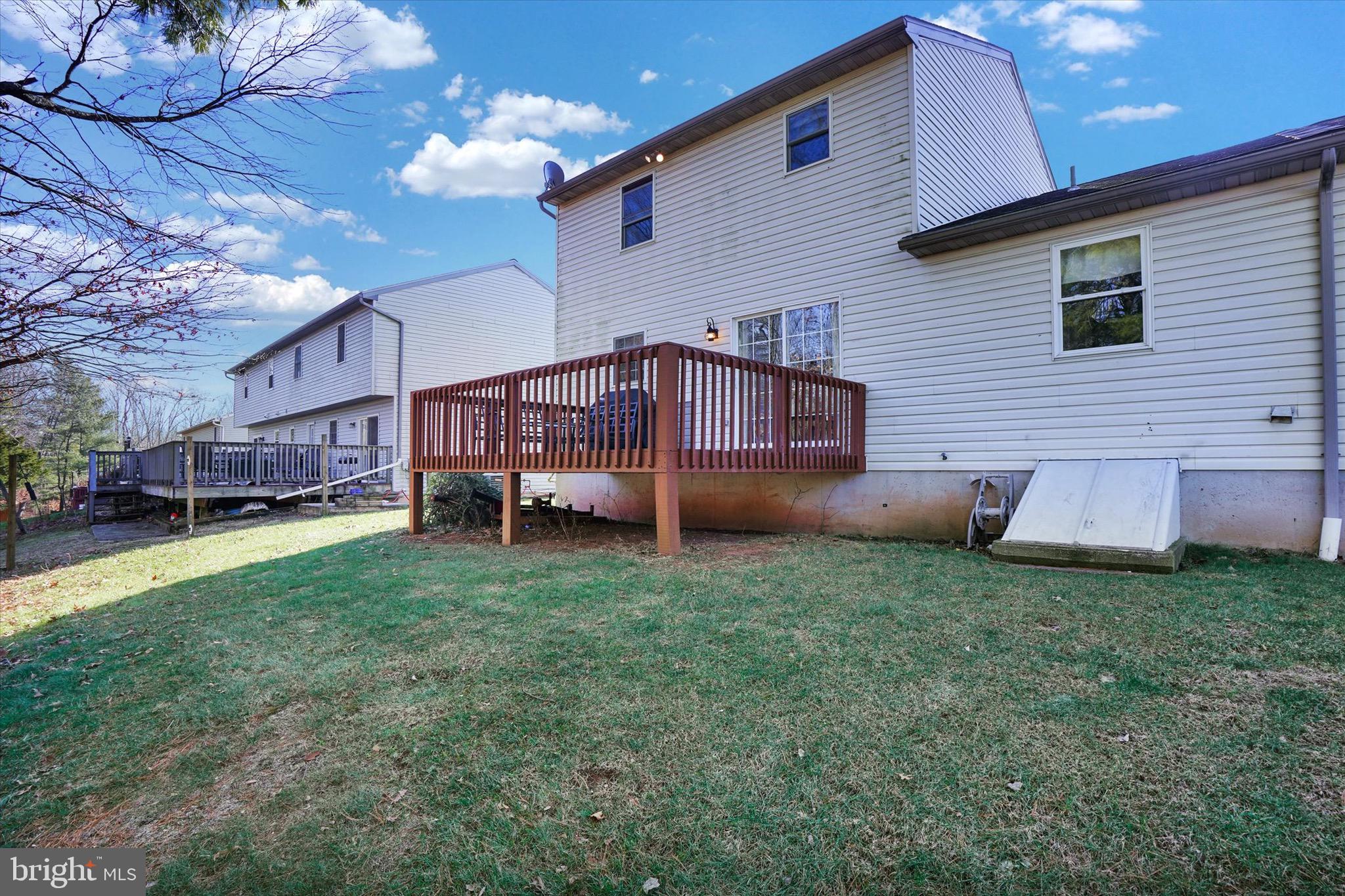 LONG POND - Residential