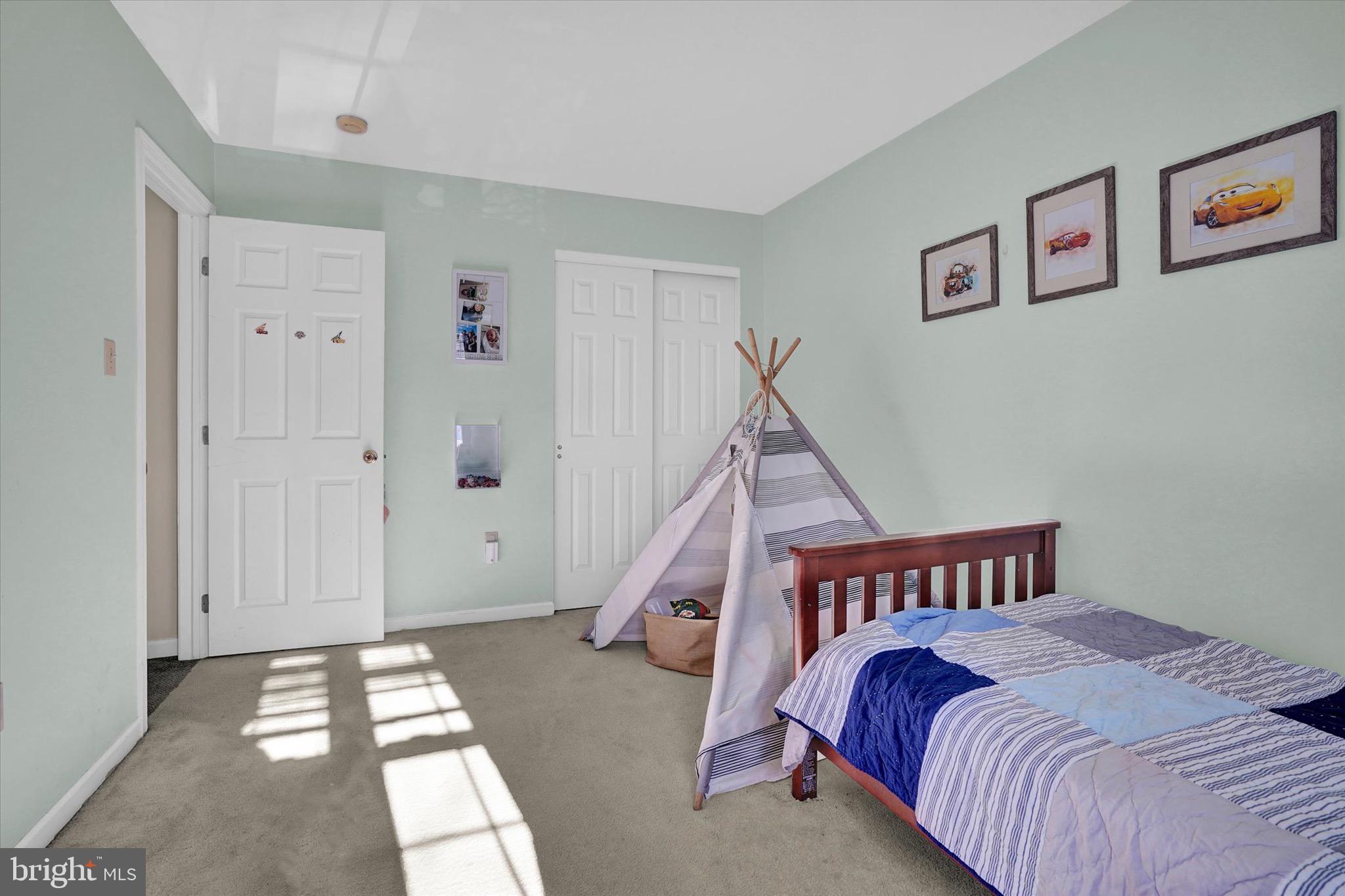 LONG POND - Residential