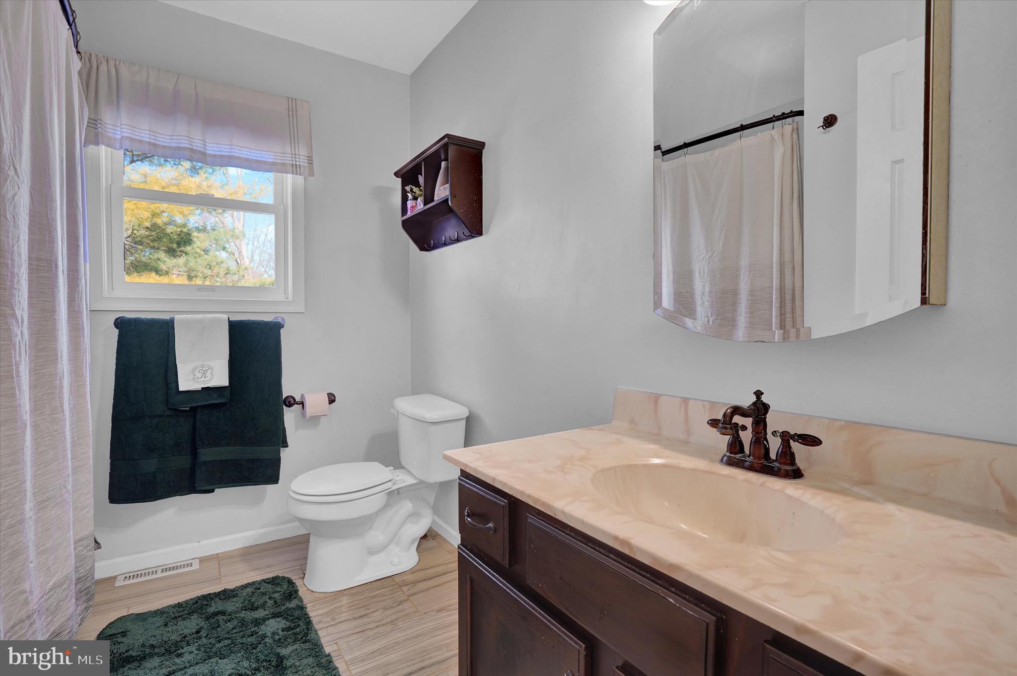 LONG POND - Residential