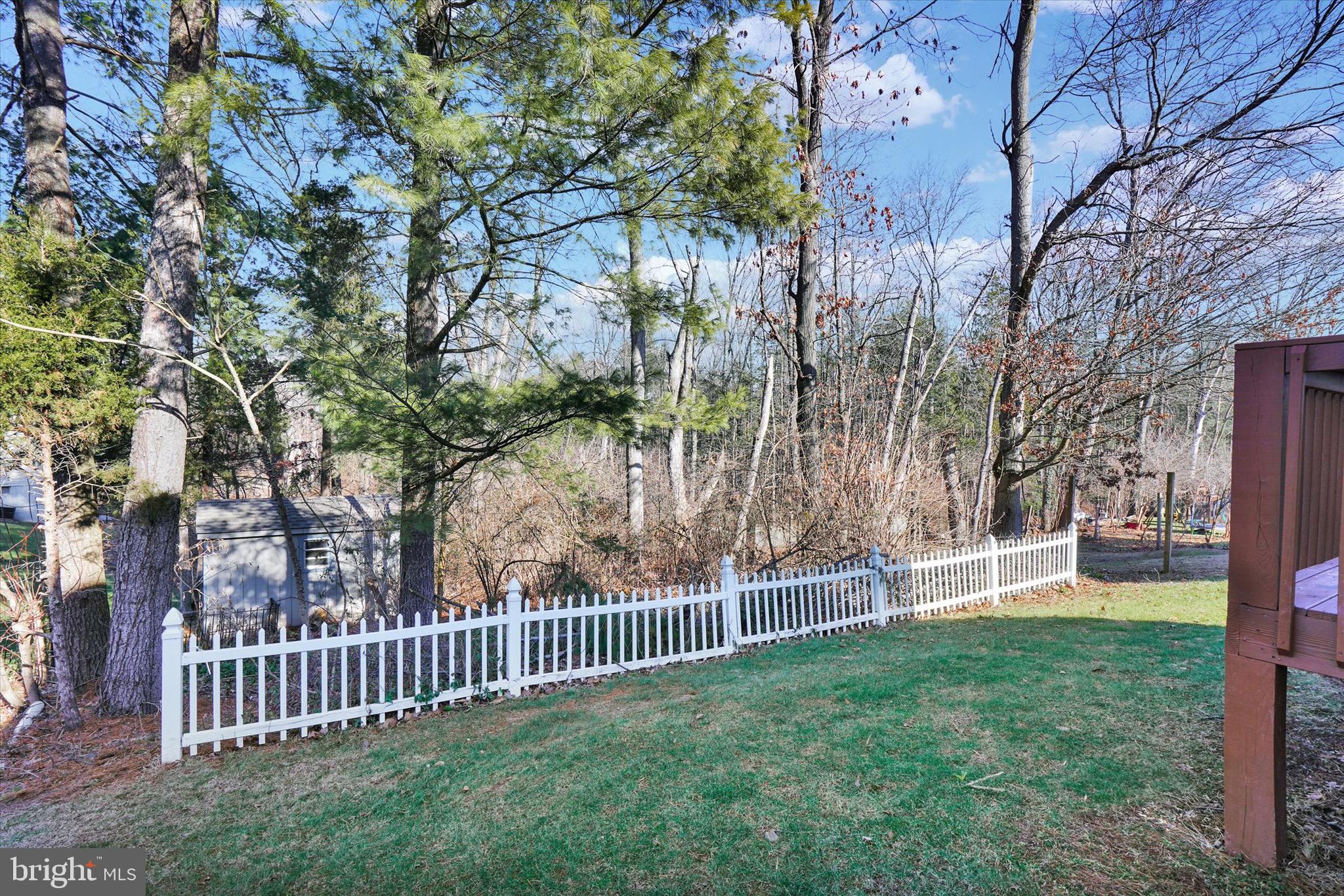 LONG POND - Residential