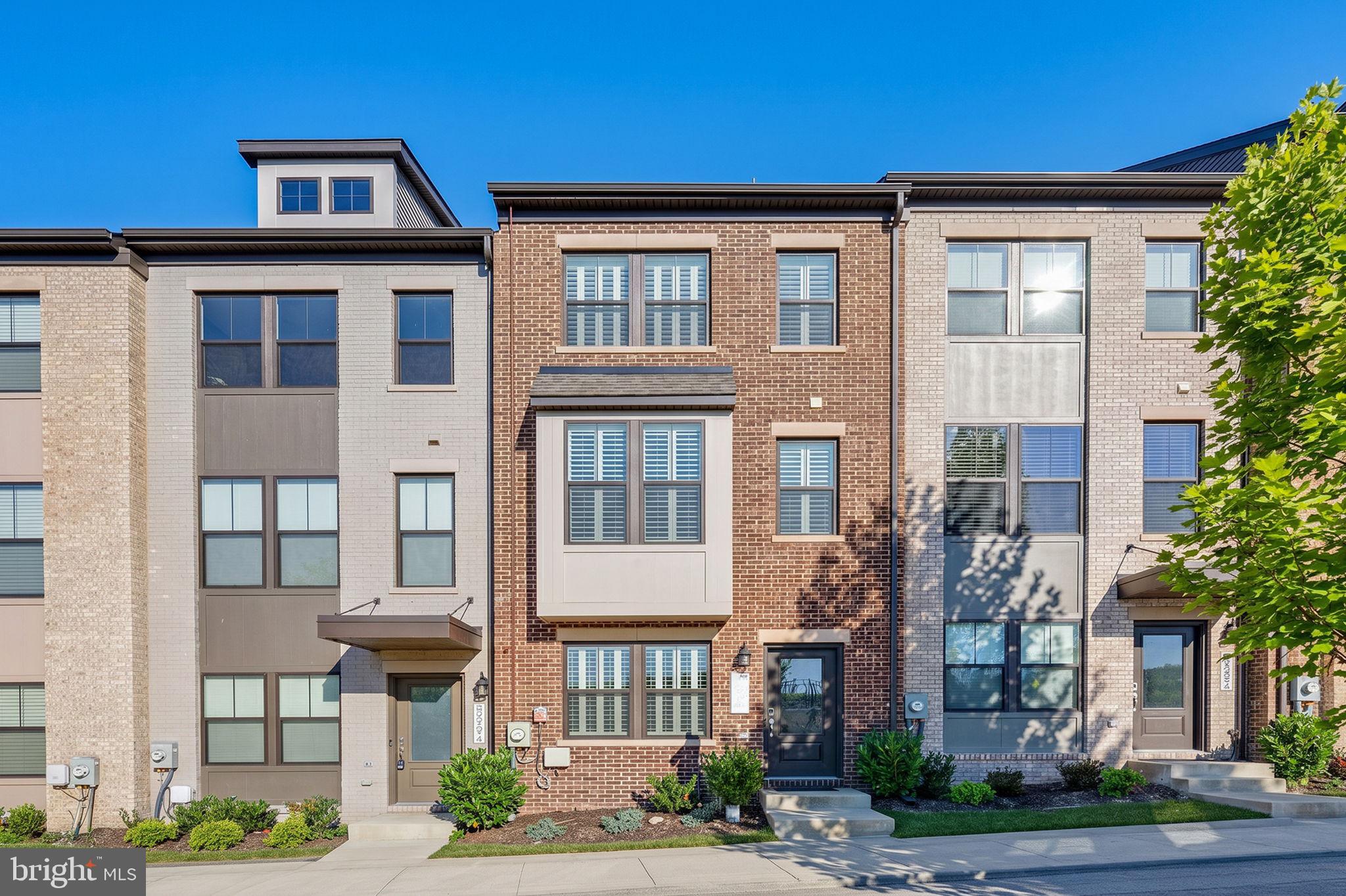 3555 CARNABY STREET