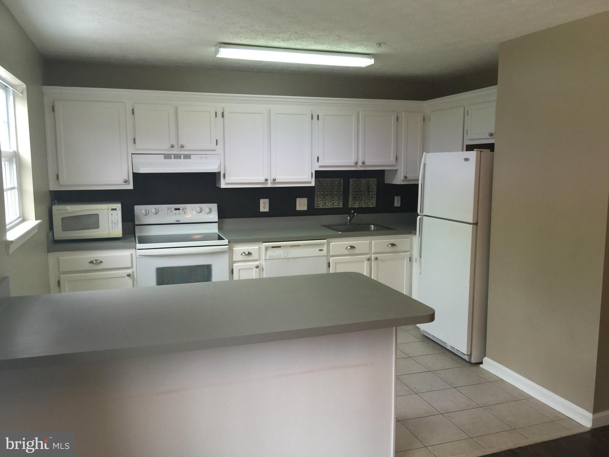 LAUREL GLEN - Residential