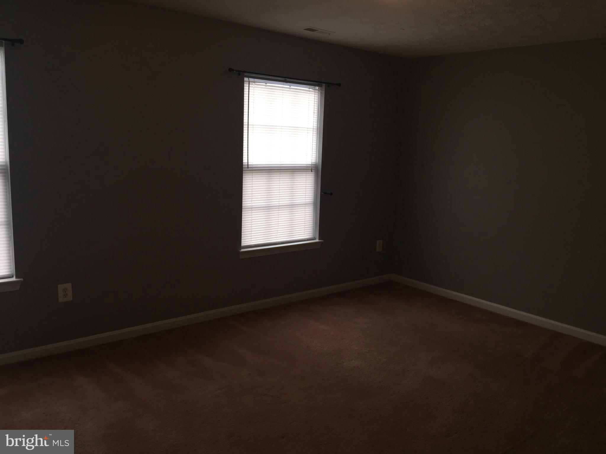 LAUREL GLEN - Residential