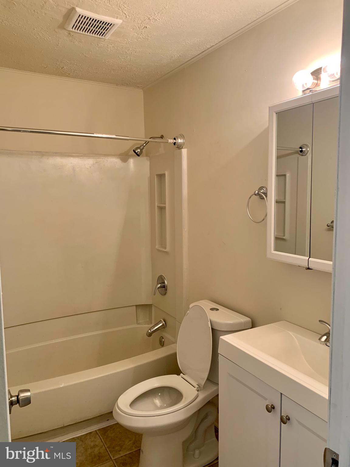 TURNQUIST - Residential Lease