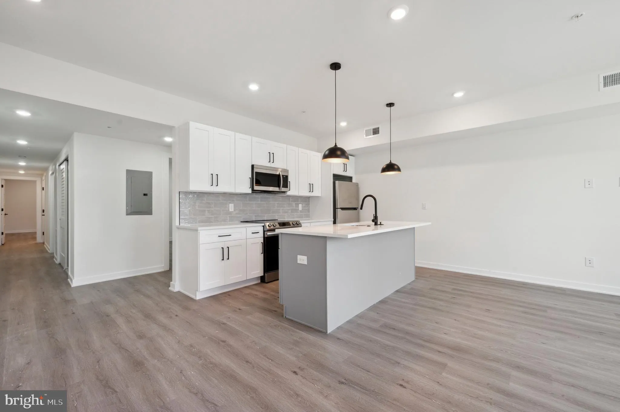 Philadelphia, Pennsylvania 19143, United States, 2 Bedrooms Bedrooms, ,2 BathroomsBathrooms,Residential,Active,28796