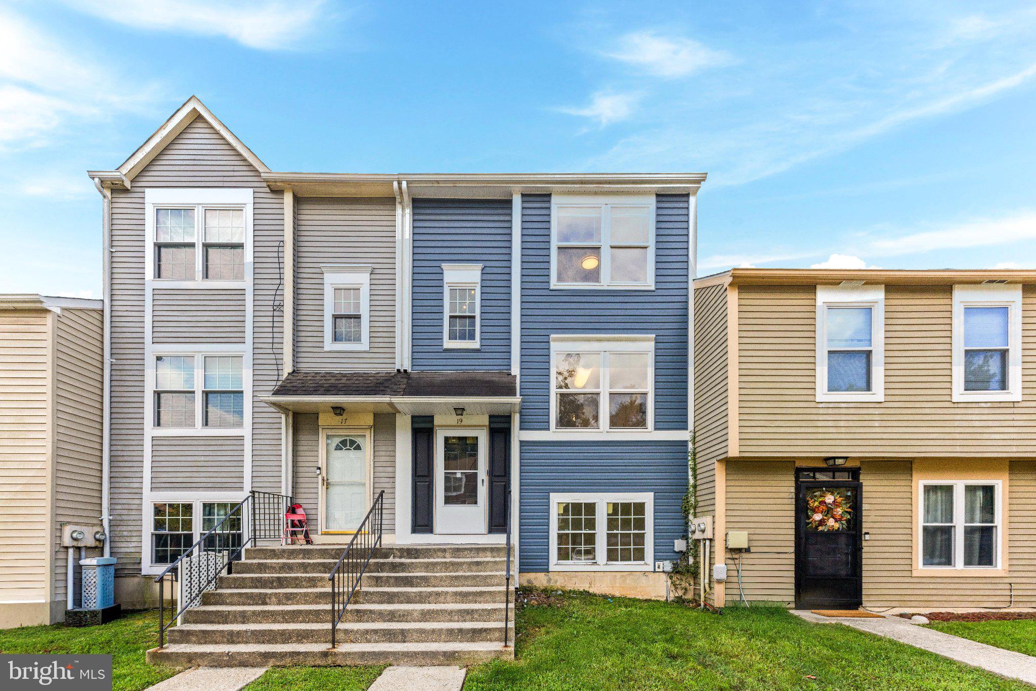 19 CHINABERRY LANE