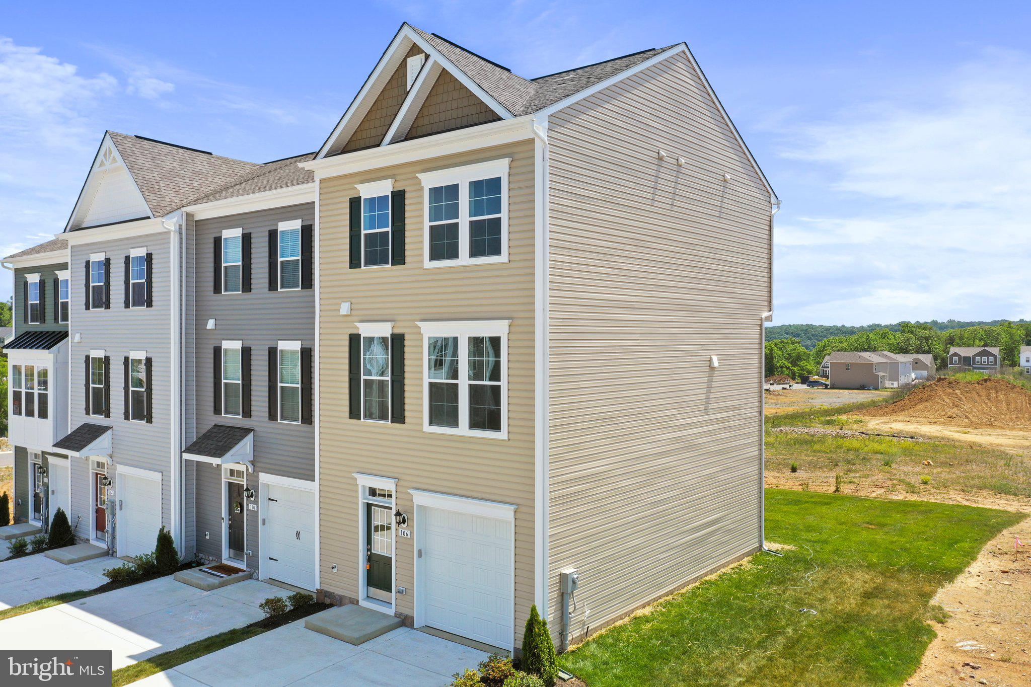 OVERLOOK AT RIVERSIDE TOWNHOMES - Residential Lease