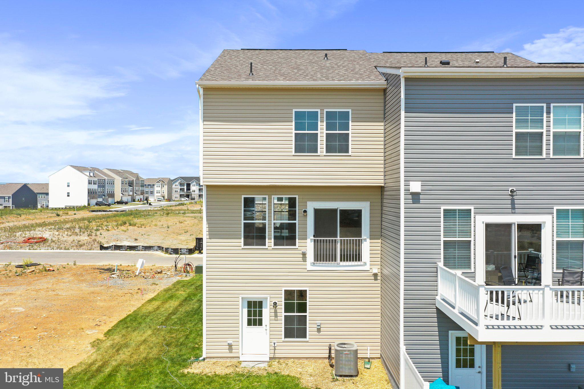 OVERLOOK AT RIVERSIDE TOWNHOMES - Residential Lease