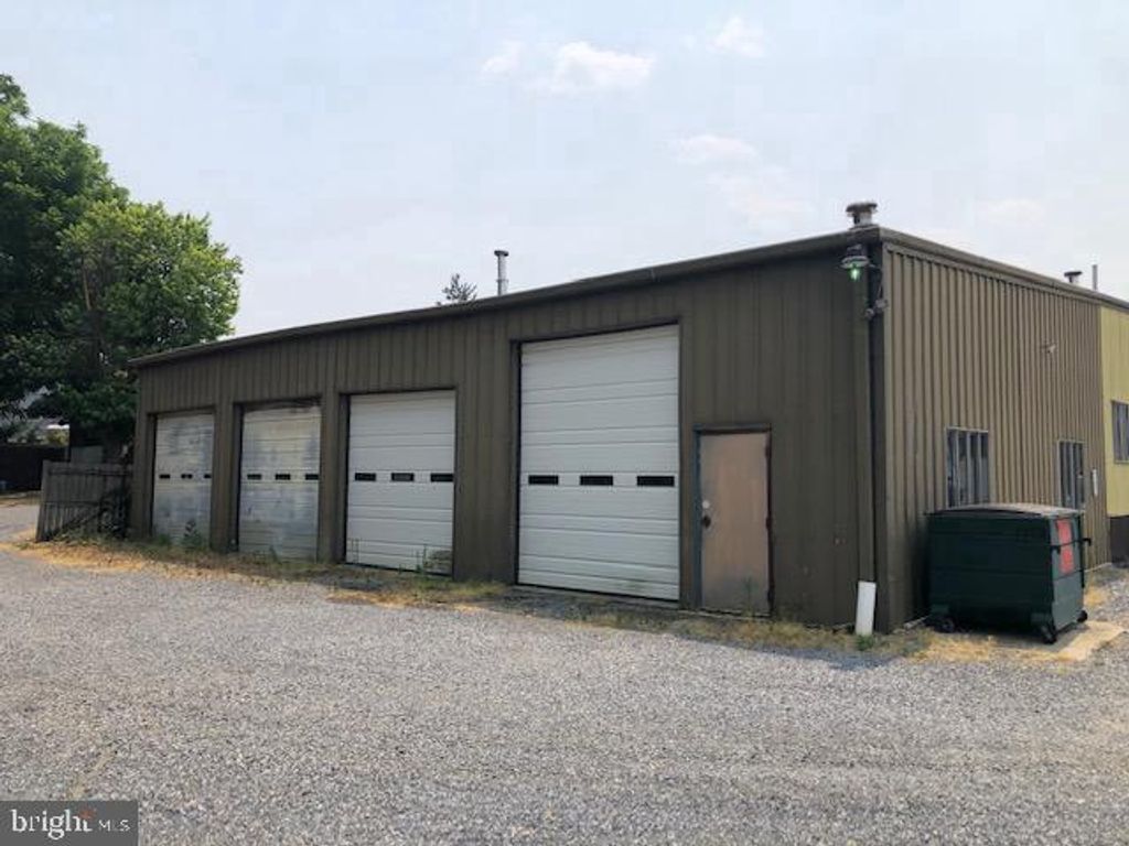 Photo of 491 Lincoln Way W, CHAMBERSBURG, PA 17201 (MLS # PAFL2031860)