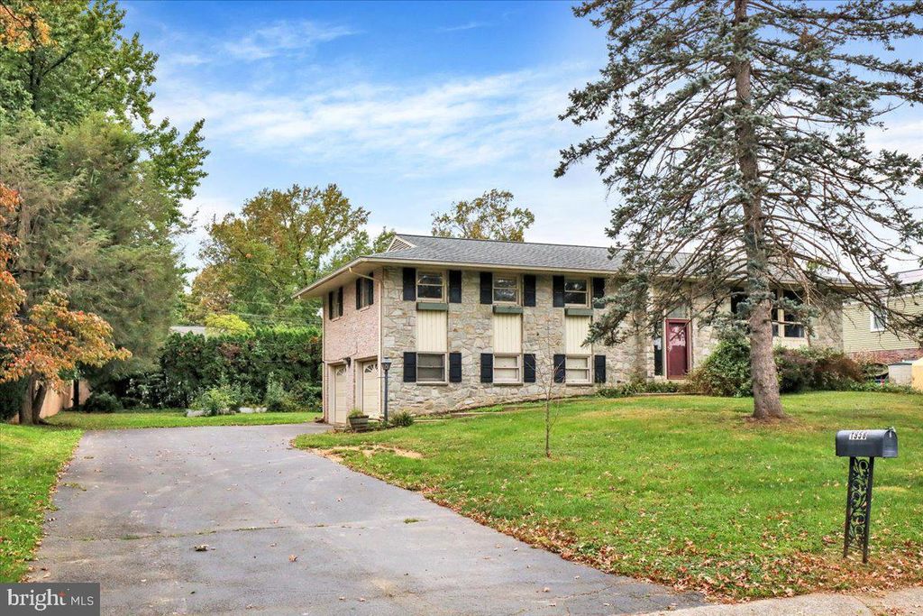 Photo of 1958 Geraldson Drive, LANCASTER, PA 17601 (MLS # PALA2077922)