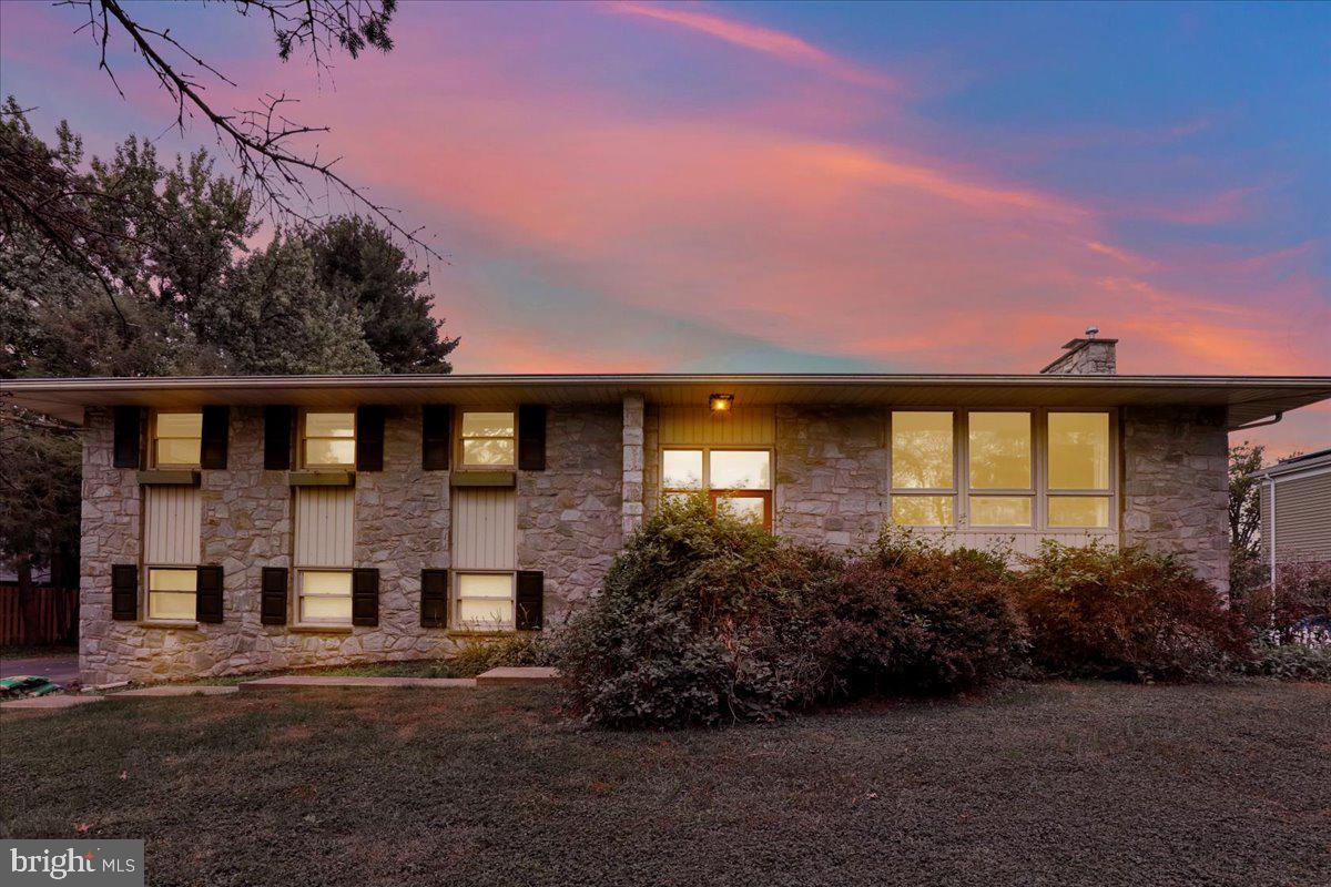 1958 GERALDSON DRIVE