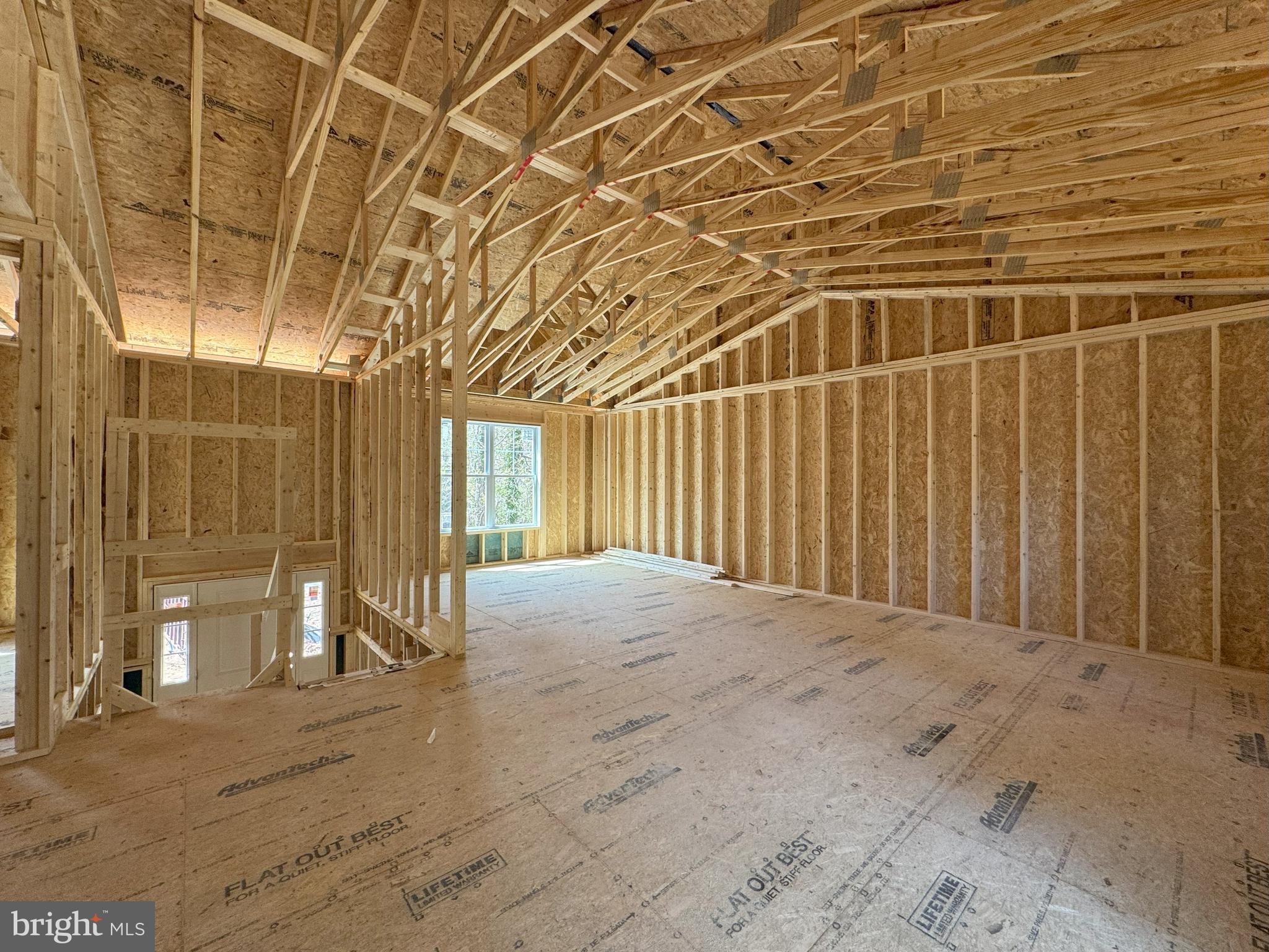 484 LAKE DRIVE
