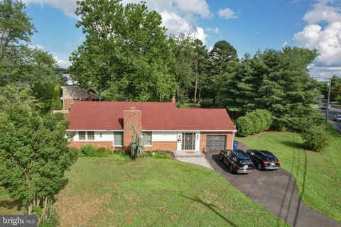 11 LAKEVILLA DRIVE VOORHEES NJ 08043
