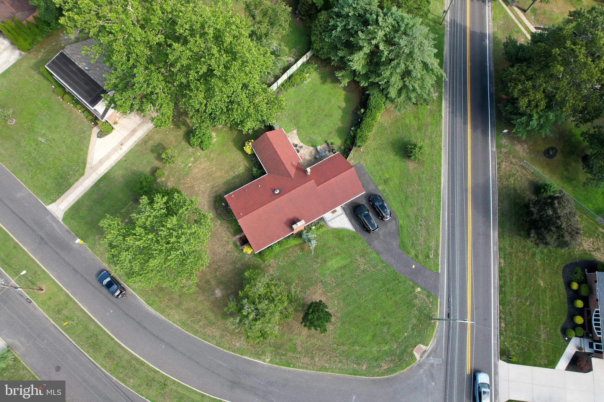 11 LAKEVILLA DRIVE