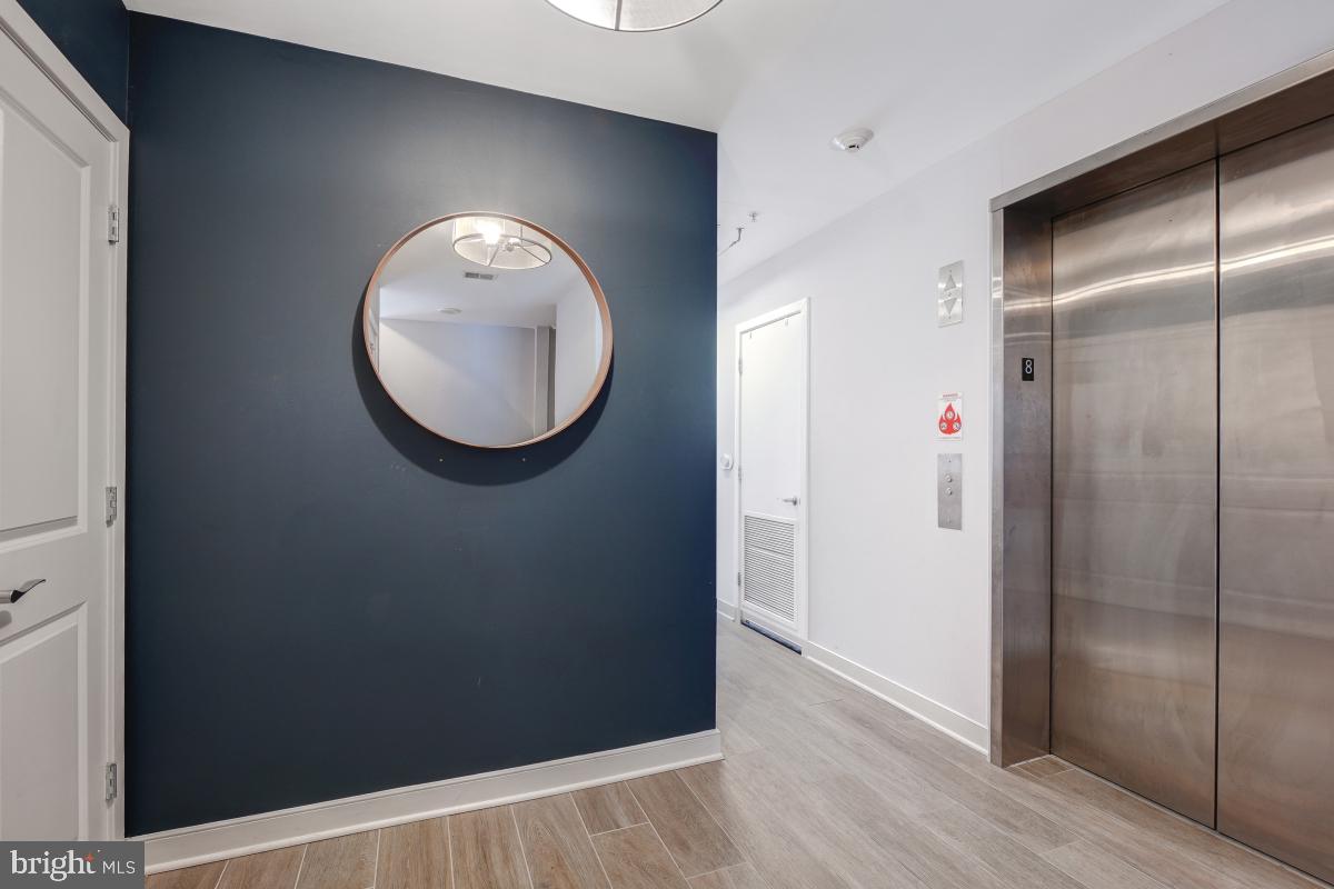 1117 10TH STREET NW W8