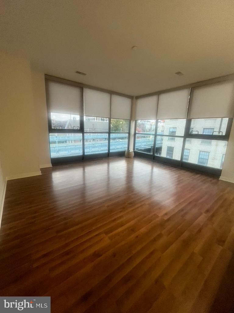 401 N RACE STREET 119