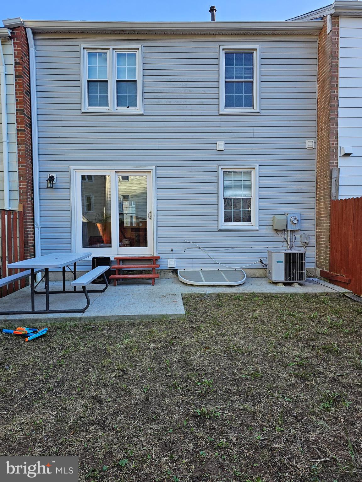 LAKE BRADDOCK - Residential Lease