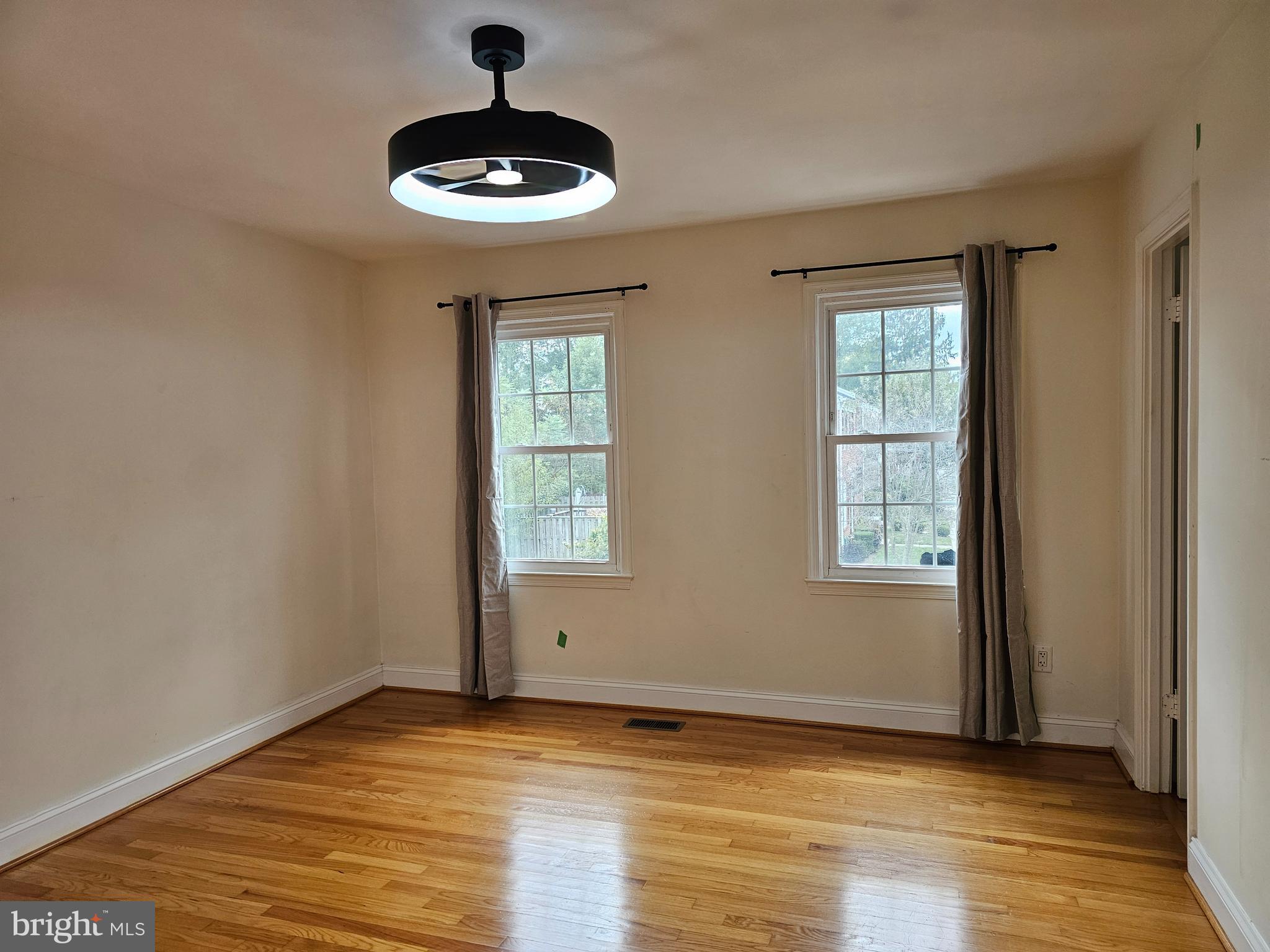 LAKE BRADDOCK - Residential Lease