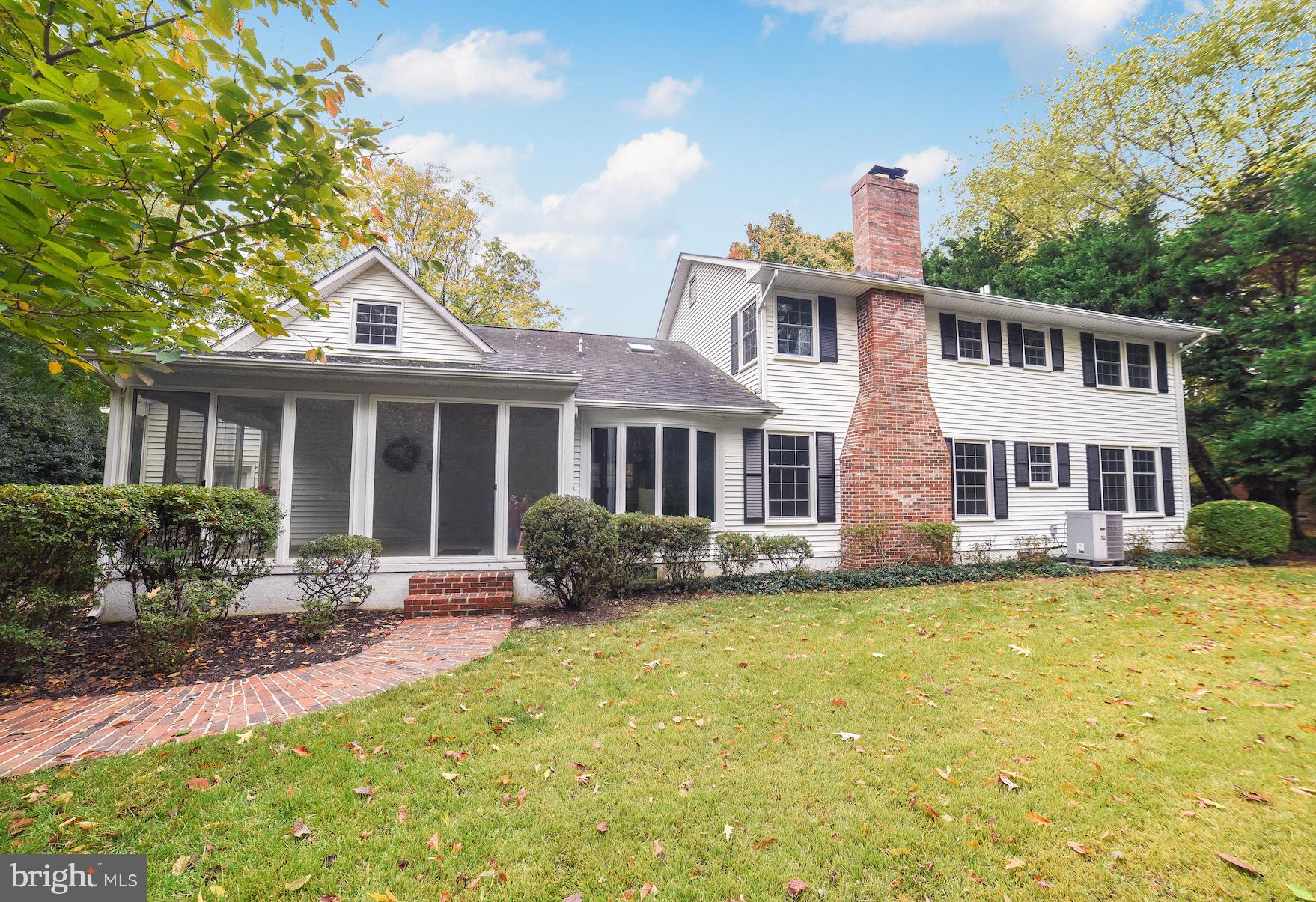 BRETON BAY ESTATES - Residential