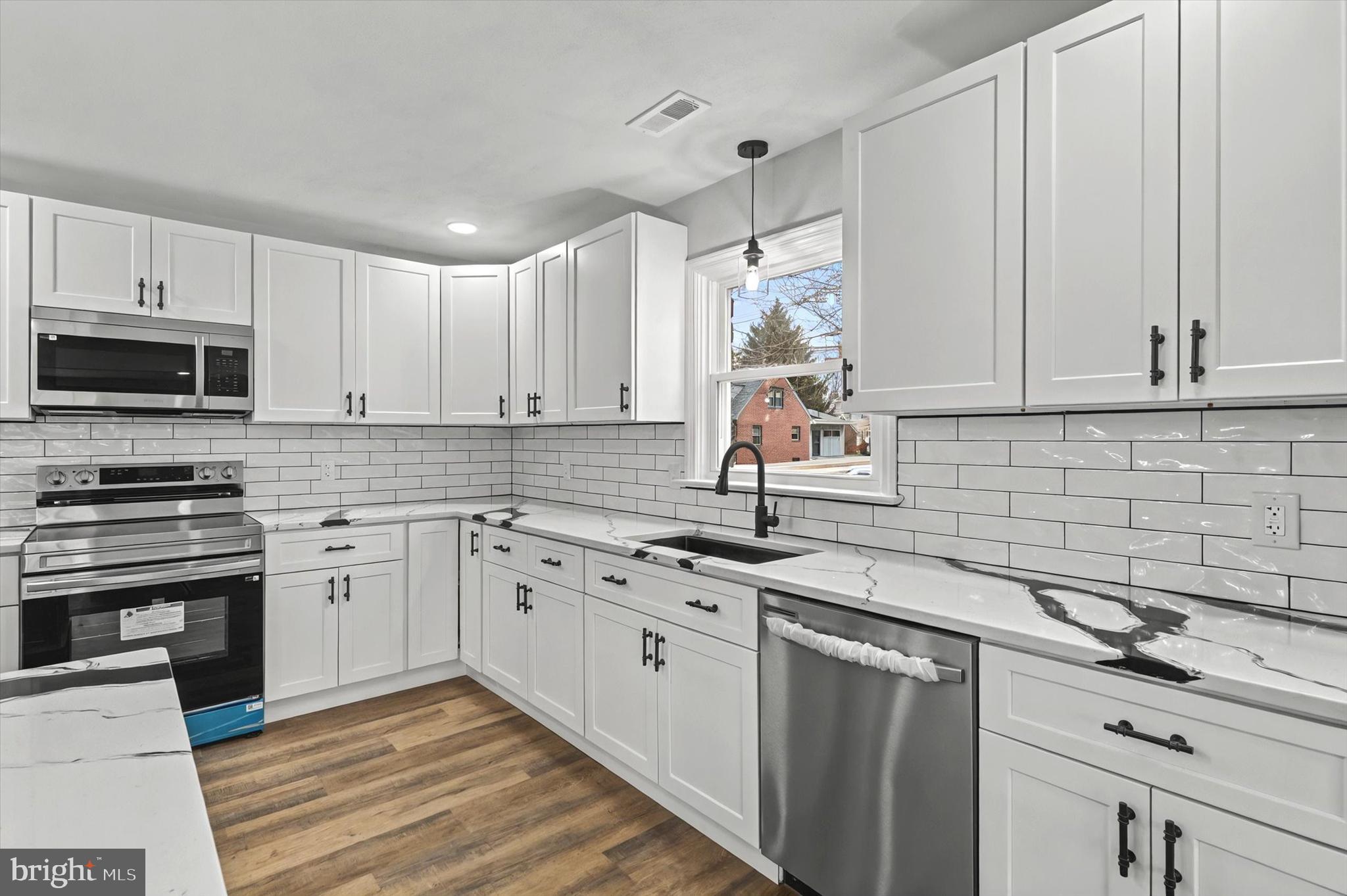 FAYFIELD - Residential