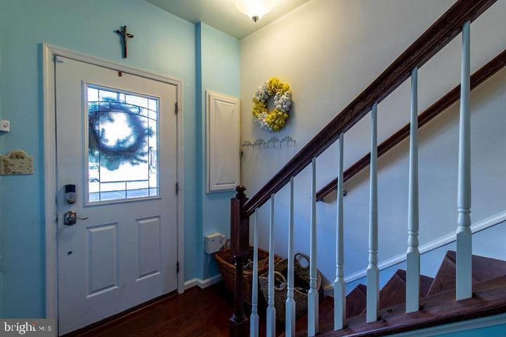 CREEKSIDE VILLAGE - Residential Lease