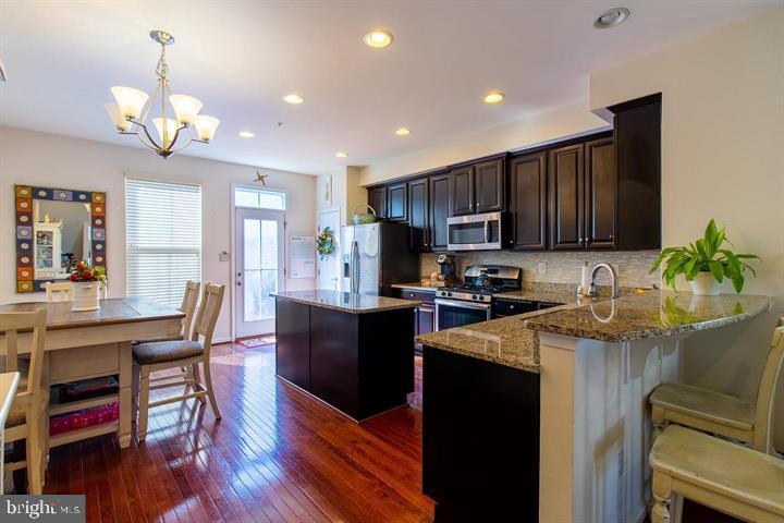 CREEKSIDE VILLAGE - Residential Lease