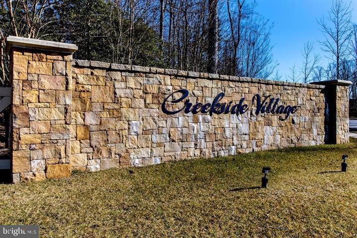 CREEKSIDE VILLAGE - Residential Lease