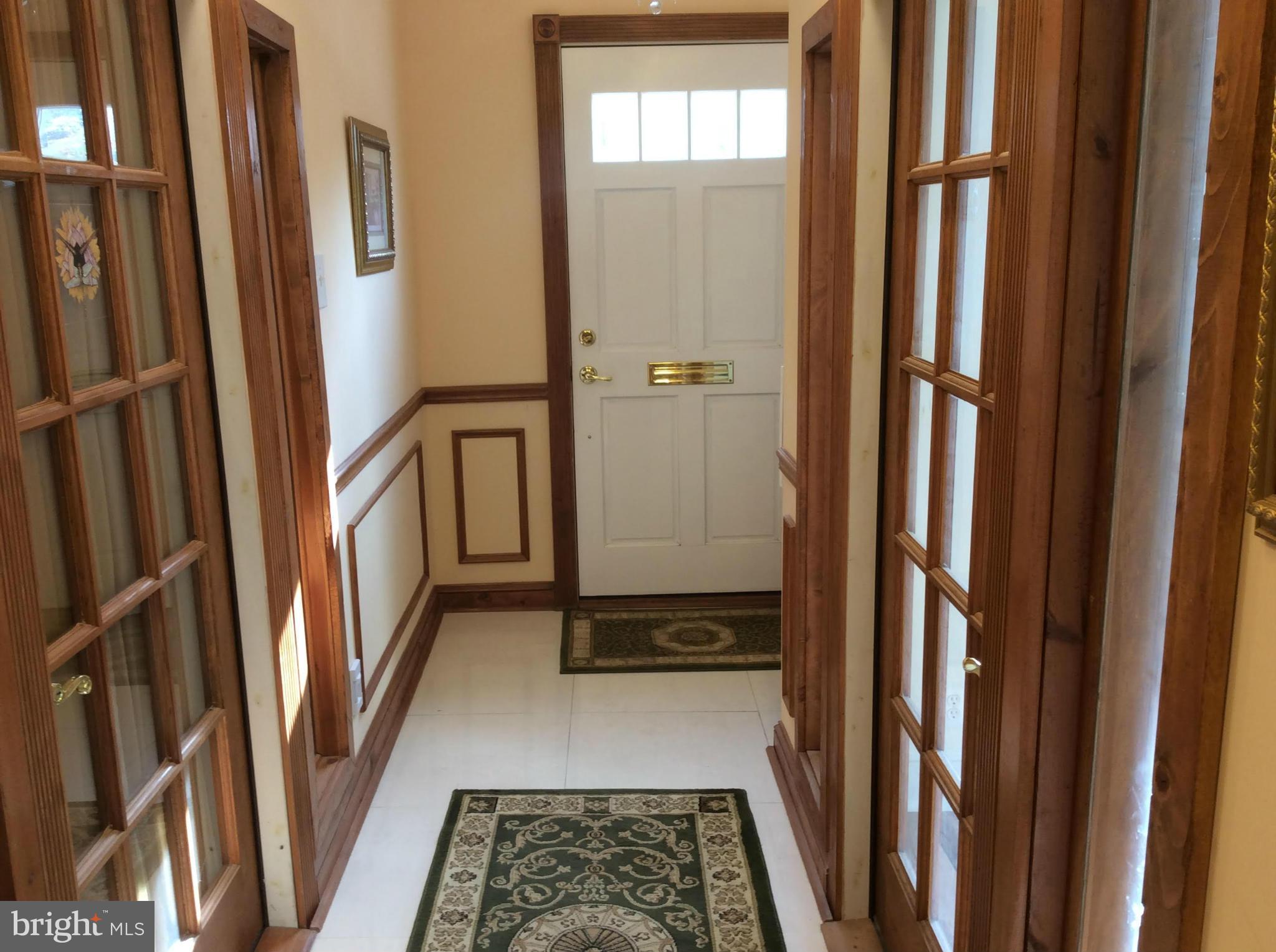 LAUREL - Commercial Lease