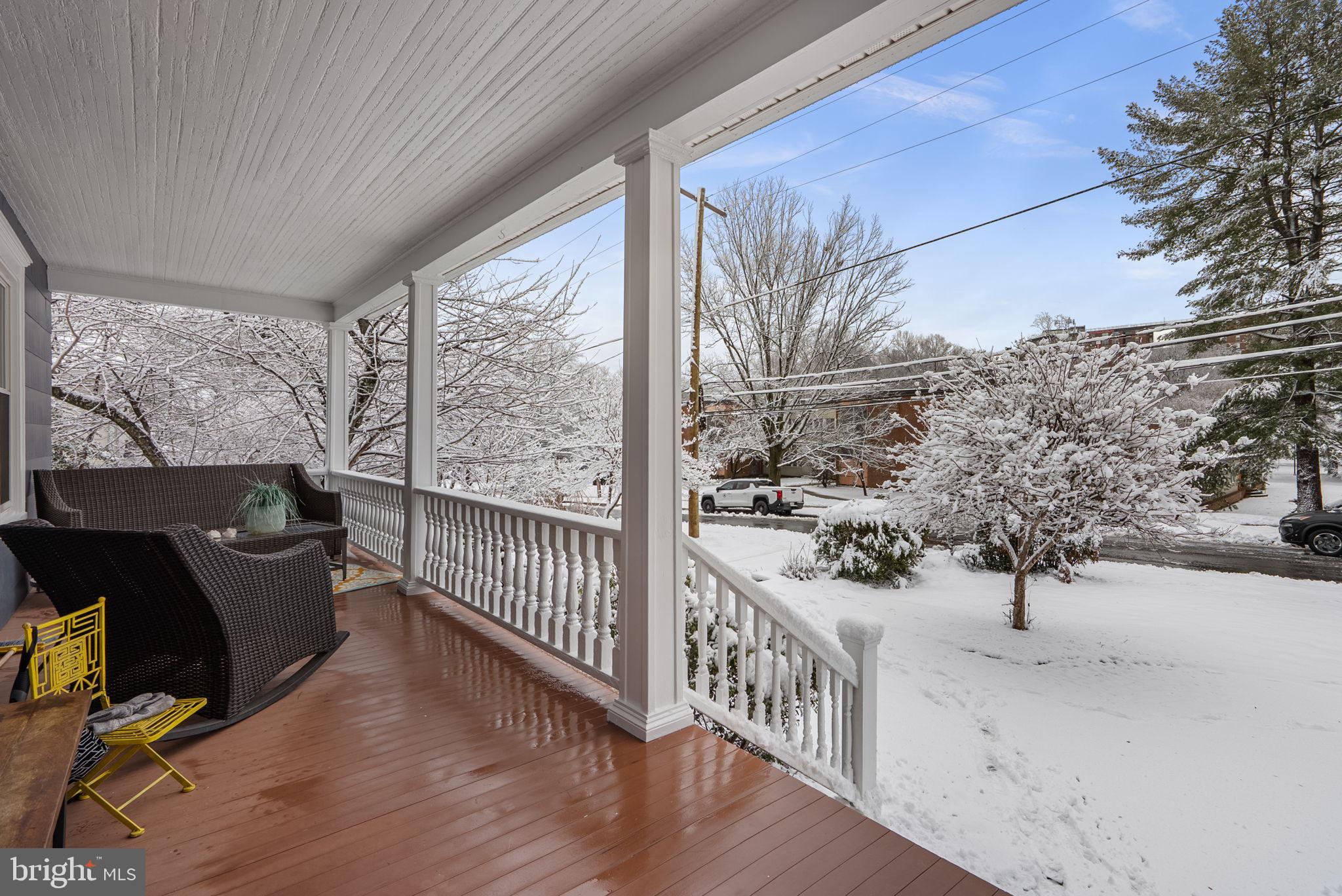 WOODSIDE - Residential