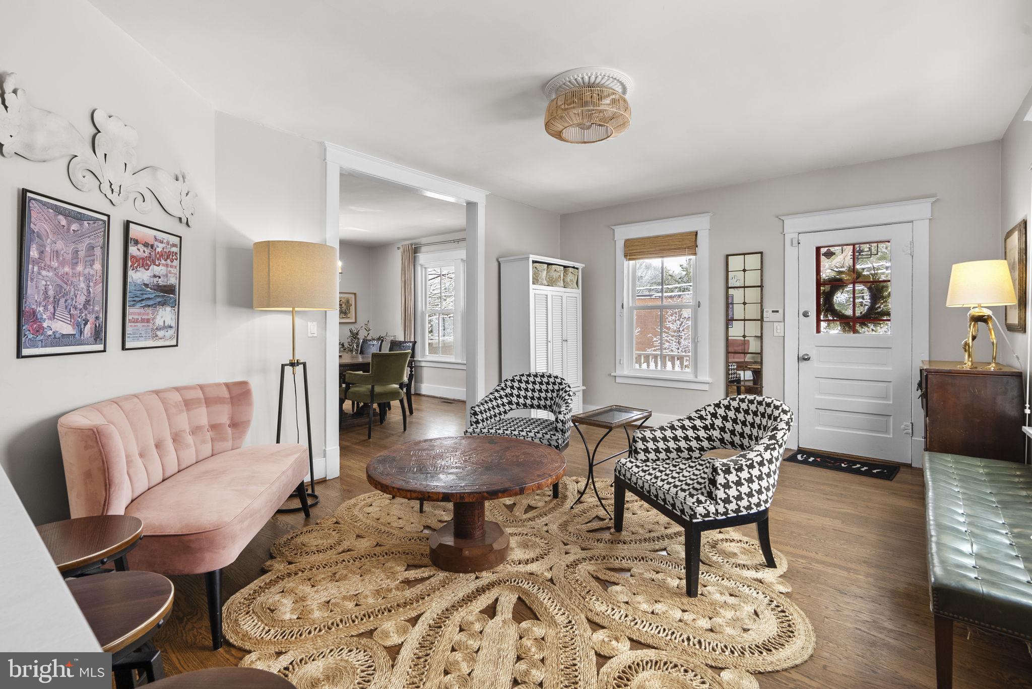 WOODSIDE - Residential