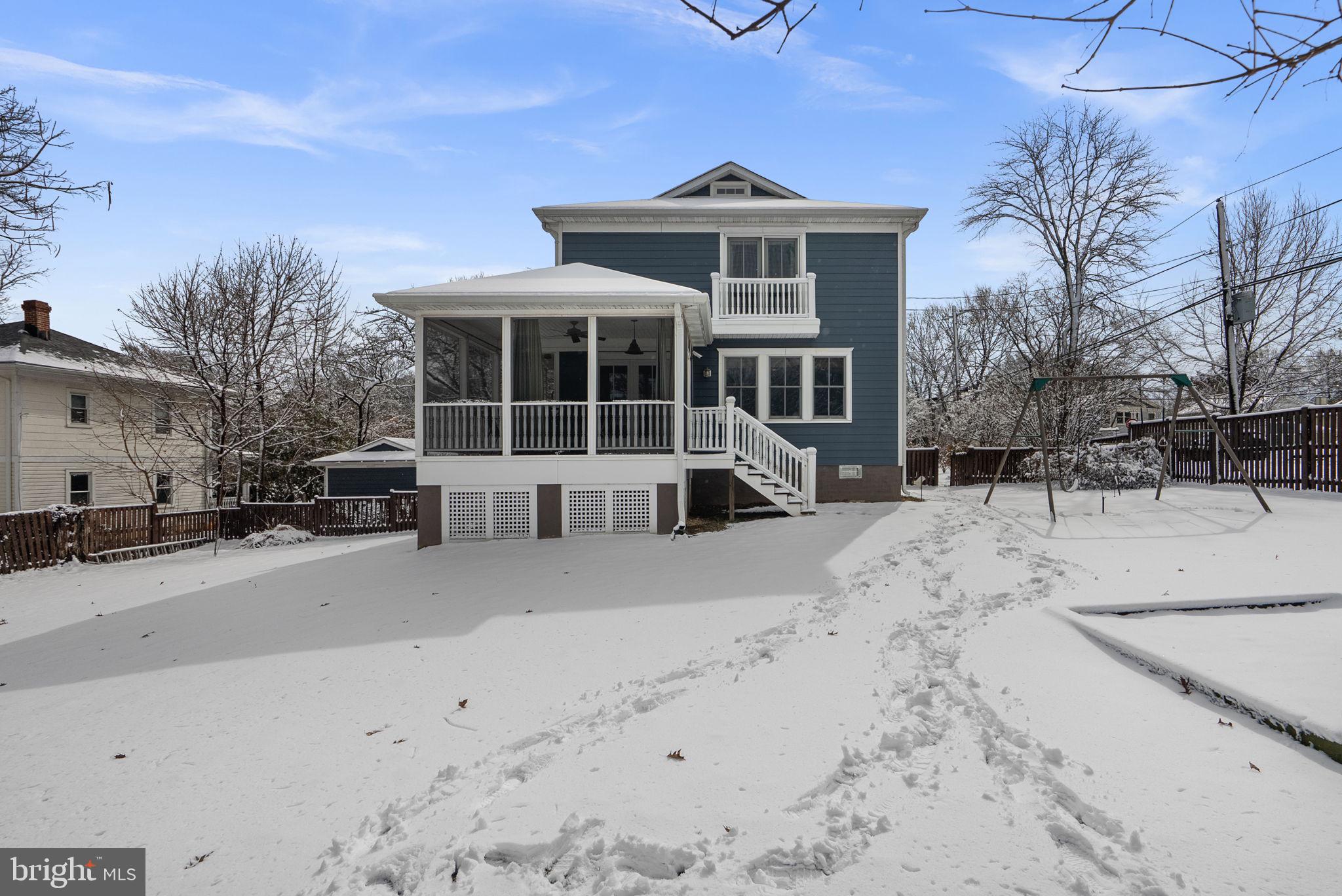 WOODSIDE - Residential