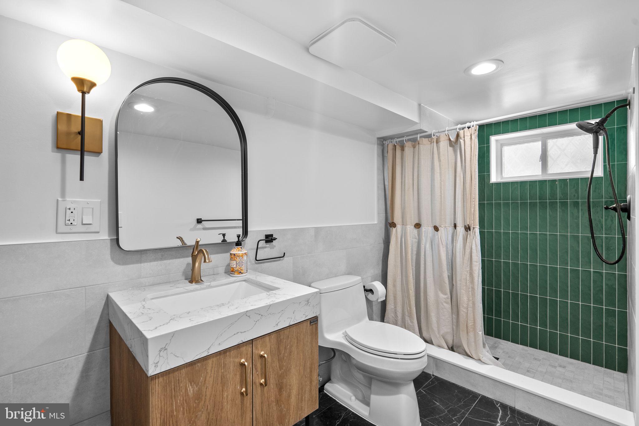 WOODSIDE - Residential