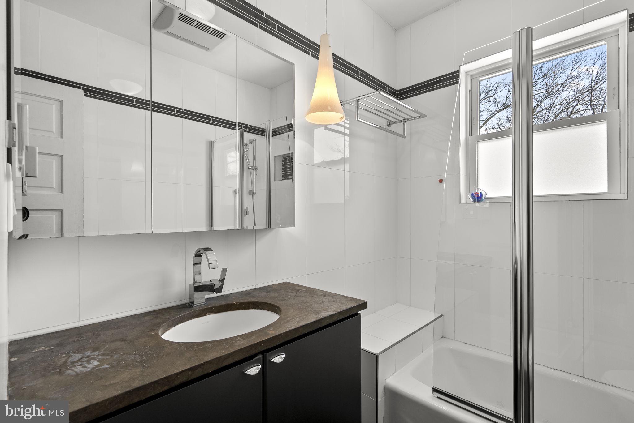 WOODSIDE - Residential