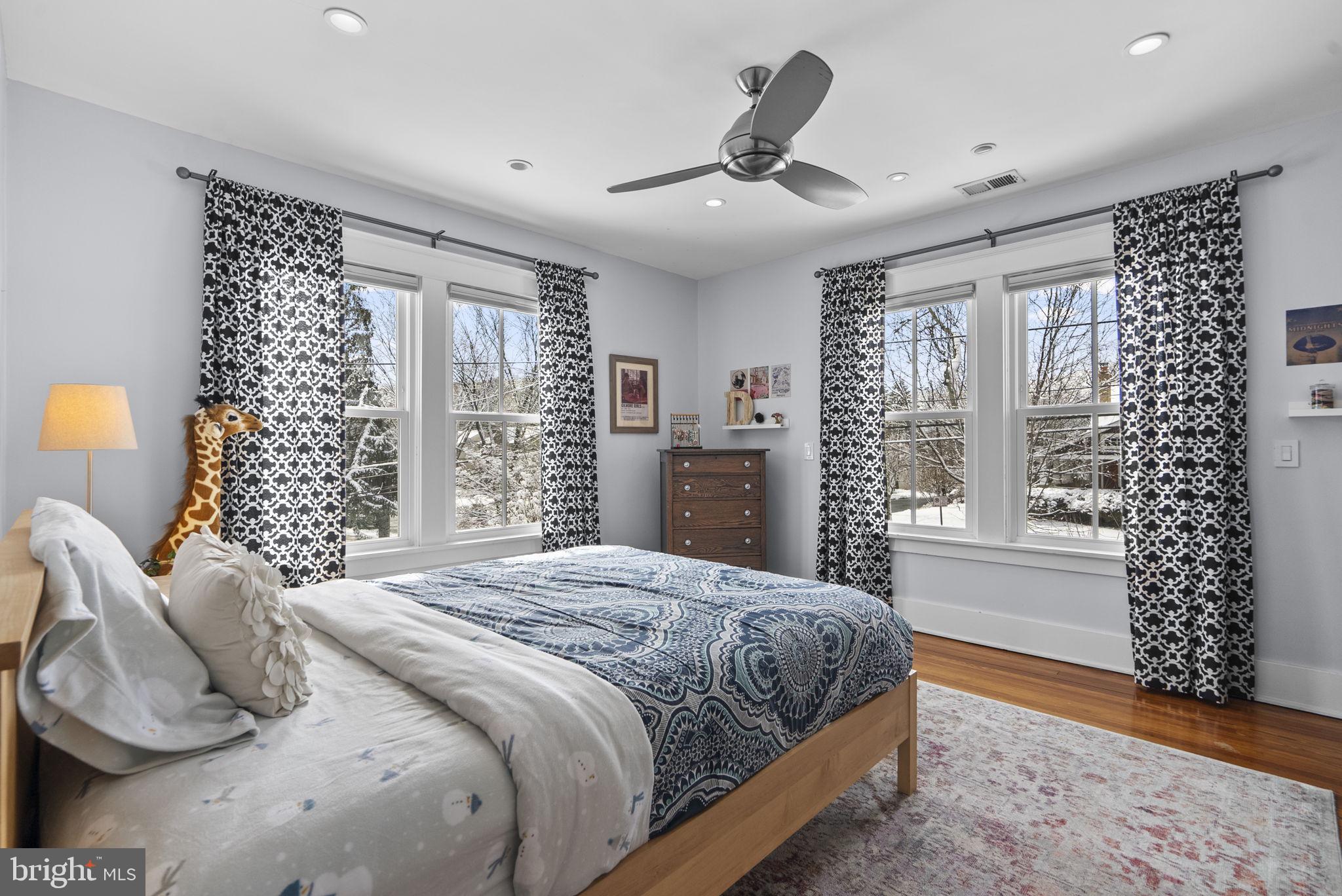 WOODSIDE - Residential