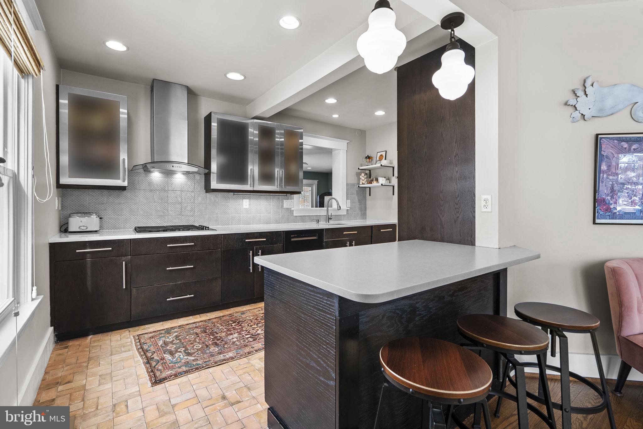 WOODSIDE - Residential