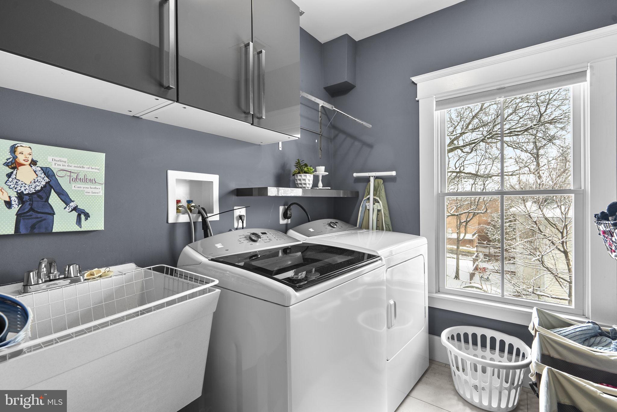 WOODSIDE - Residential